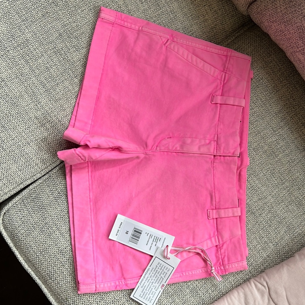 Vineyard Vines shorts